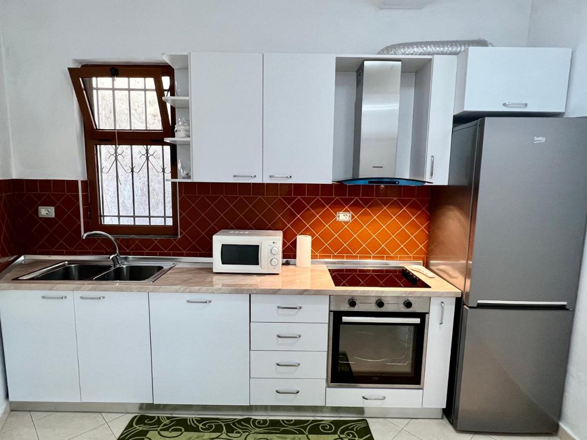 Comfort Home-Apartment Тирана Екстер'єр фото
